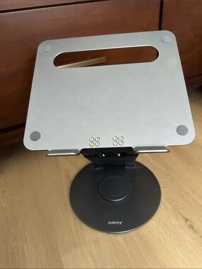Nulaxy Adjustable Laptop Stand